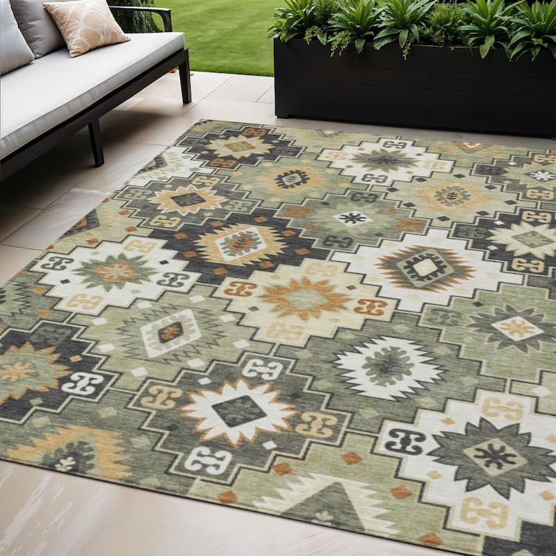 HomeRoots Southwestern Transitional Rectangle Outdoor Rug - 5' X 8'
