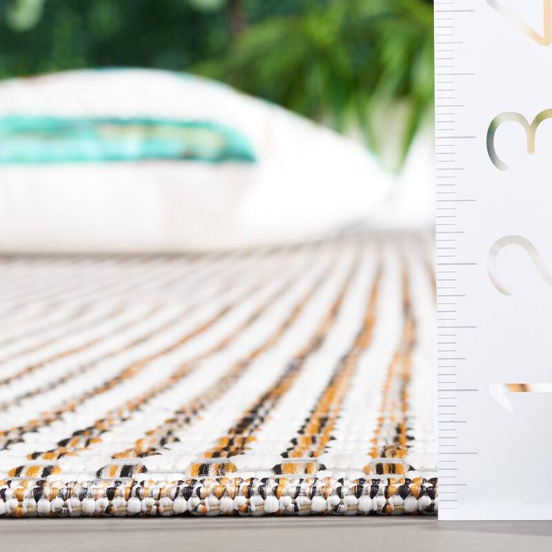 SAFAVIEH Courtyard Jessy Casual Waterproof Patio Backyard Rug