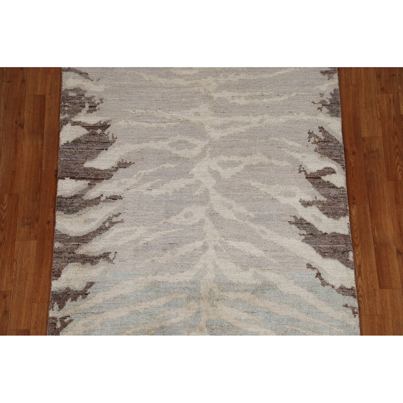Hand Knotted Oriental 100% Wool Carpet Modern Abstract Multi-Colored Abstract Area Rug - 4' 9'' X 3' 10''