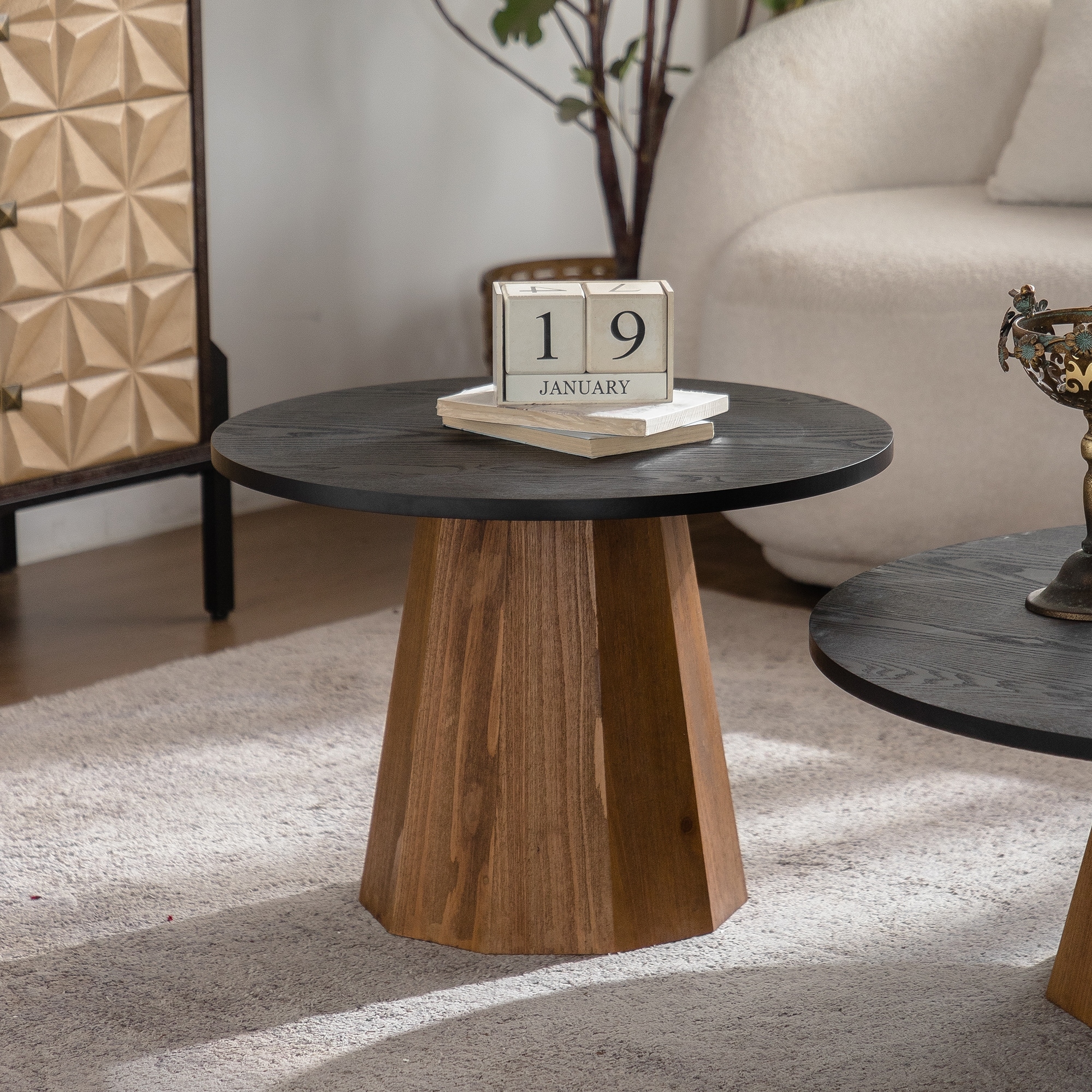 Round Coffee Table Sturdy Pedestal Wooden Tea Table for Living Room Easy to Assemble