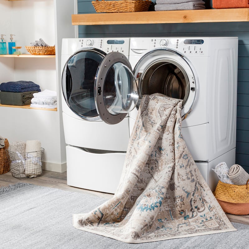 Livabliss Jaconita Machine Washable Traditional Floral Area Rug