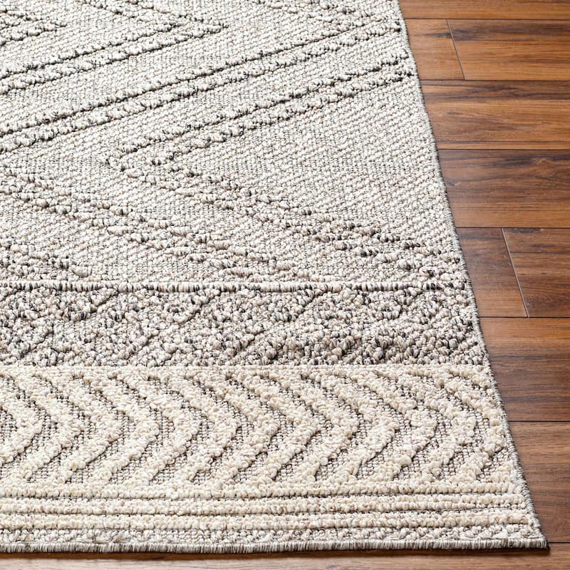 Hauteloom Areli Diamond Geometric Farmhouse Patio Outdoor Area Rug