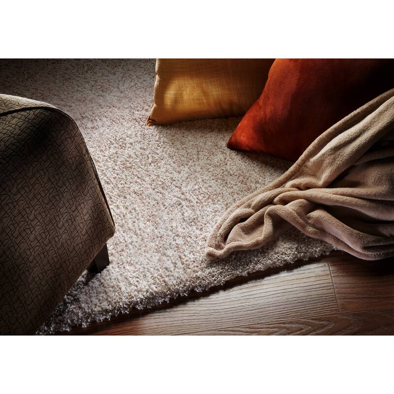 Domani Euphoria Plush Ivory Heather Hand-Woven Shag Rug