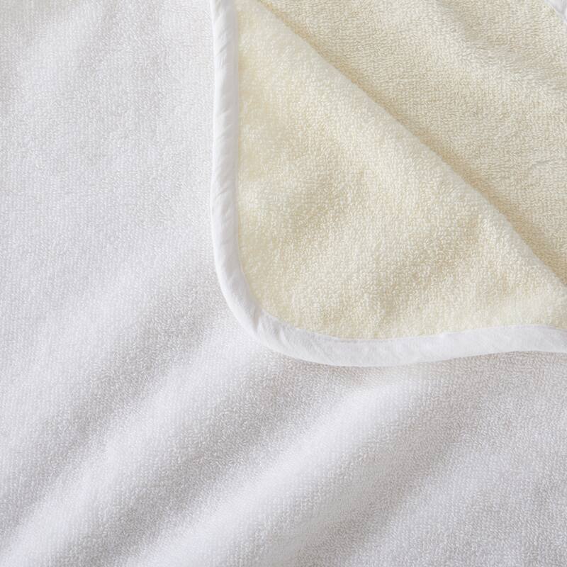 Luxurious Cotton Two-Toned Reversible Towel Set