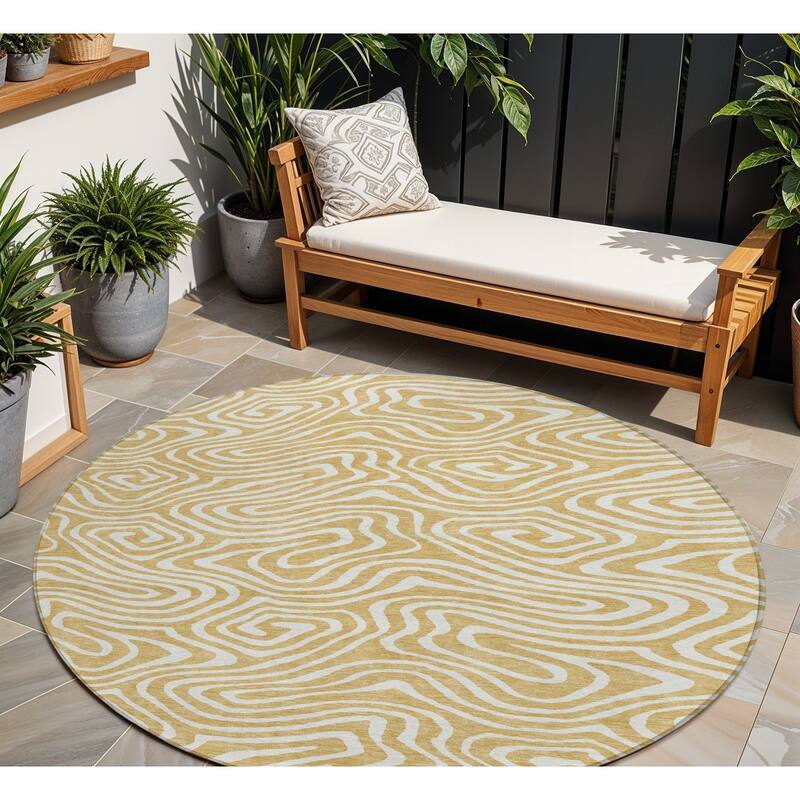 HomeRoots Abstract Transitional Rectangle Outdoor Rug - 8' Round