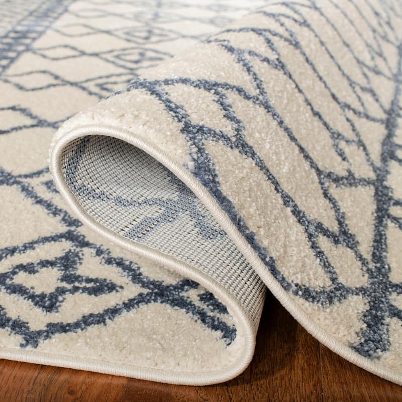 SAFAVIEH Kasbah Mihoko Moroccan Tassel Rug