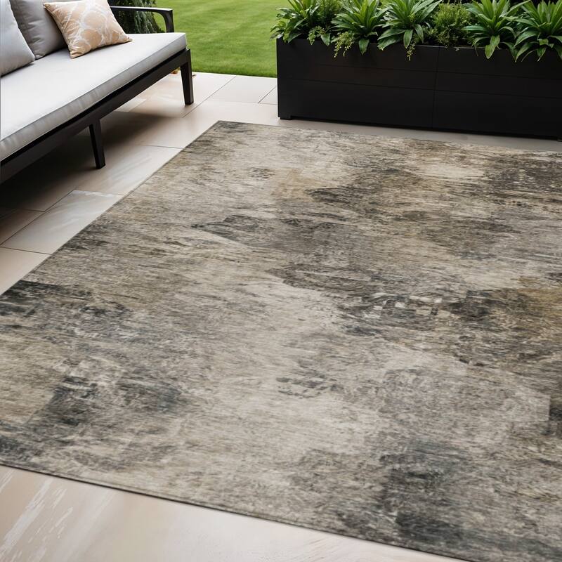 HomeRoots Abstract Transitional Rectangle Outdoor Rug - 5' X 8'