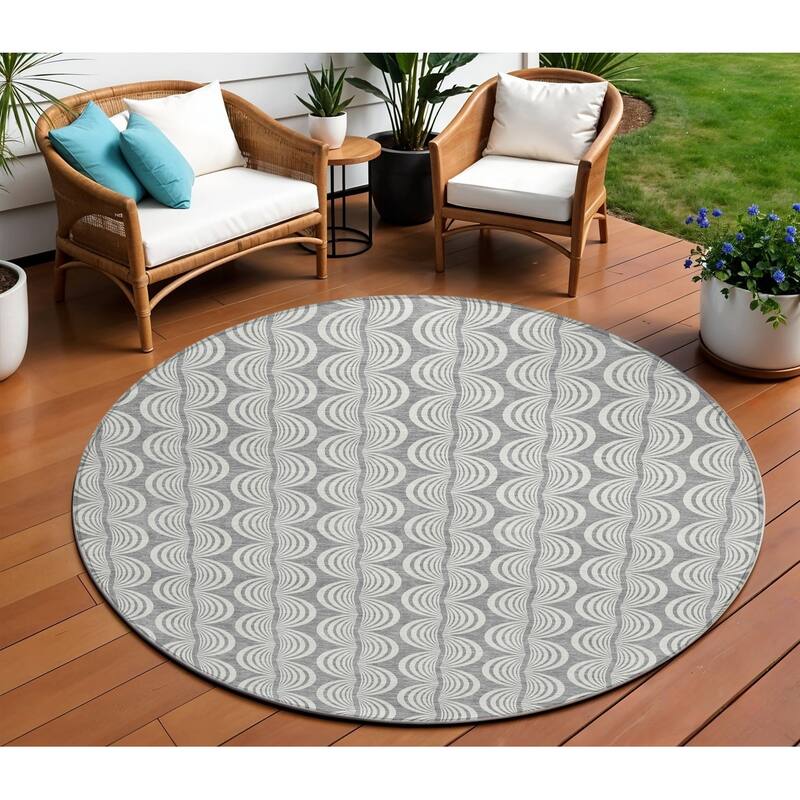 HomeRoots Ogee Transitional Rectangle Outdoor Rug - 8' Round