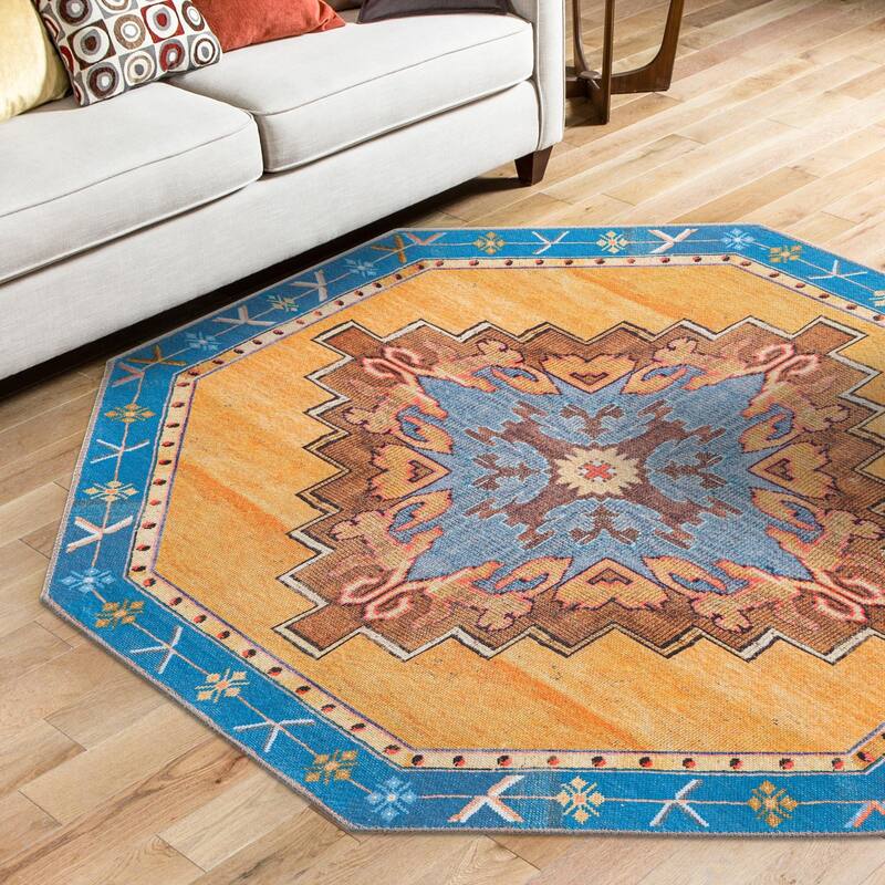 Traditional Rine Collection Area Rug