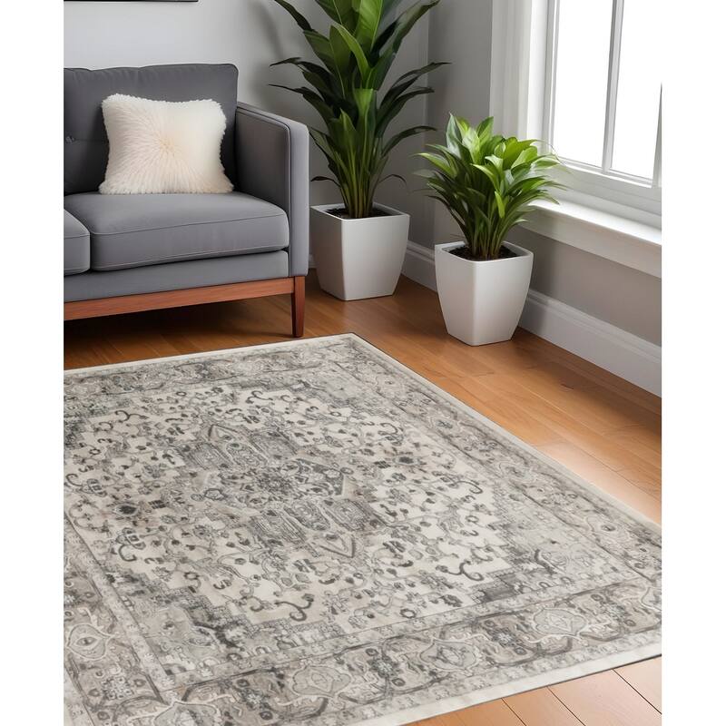 Mebe Power Loomed Distressed Geometric Traditional Area Rug By HomeRoots - 60' X '60' X '0.32 - 60' X '60' X '0.32 - Gray and Ivory - Square