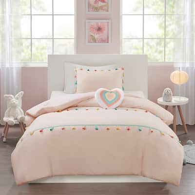 Intelligent Design Kids Tanya Tassel Comforter Set with Heart Shaped Throw Pillow