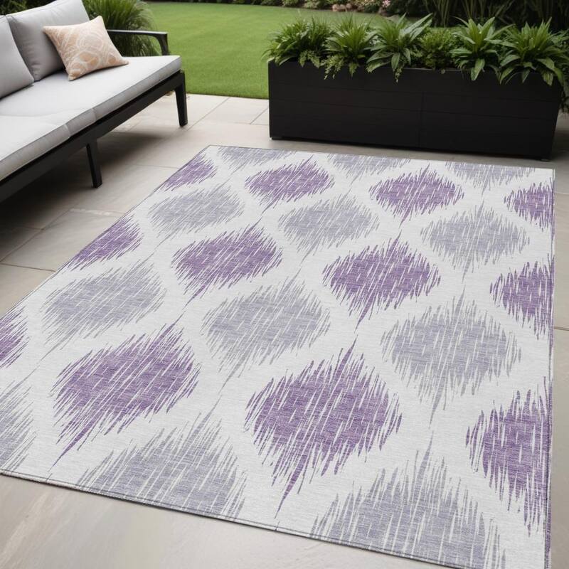 HomeRoots Ikat Transitional Rectangle Outdoor Rug - 5' X 8'