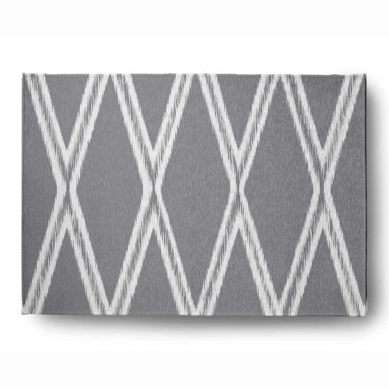 Diamond Soft Chenille Rug - 5' x 7' - Grey