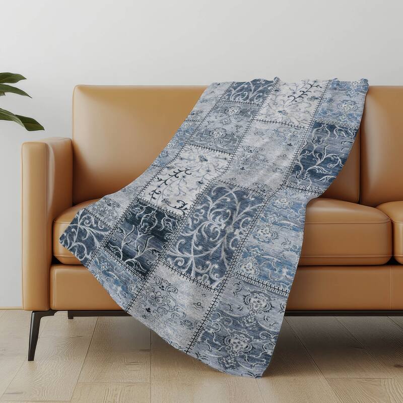 Premium Machine Washable Traditional Patchwork Sherpa Throw Blanket