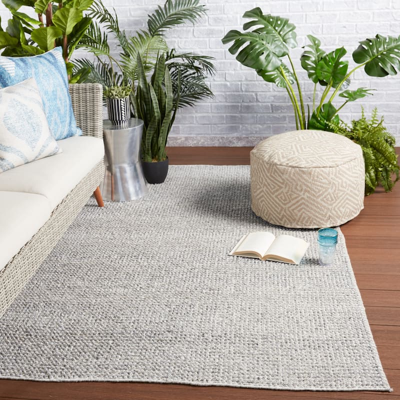 Albany Indoor/ Outdoor Solid Area Rug