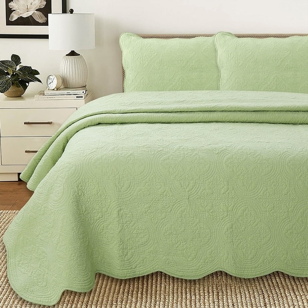 slide 2 of 6, Copper Grove Sagano Blantyre Scalloped Edge Cotton 3-piece Quilt Bedding Set Green - King