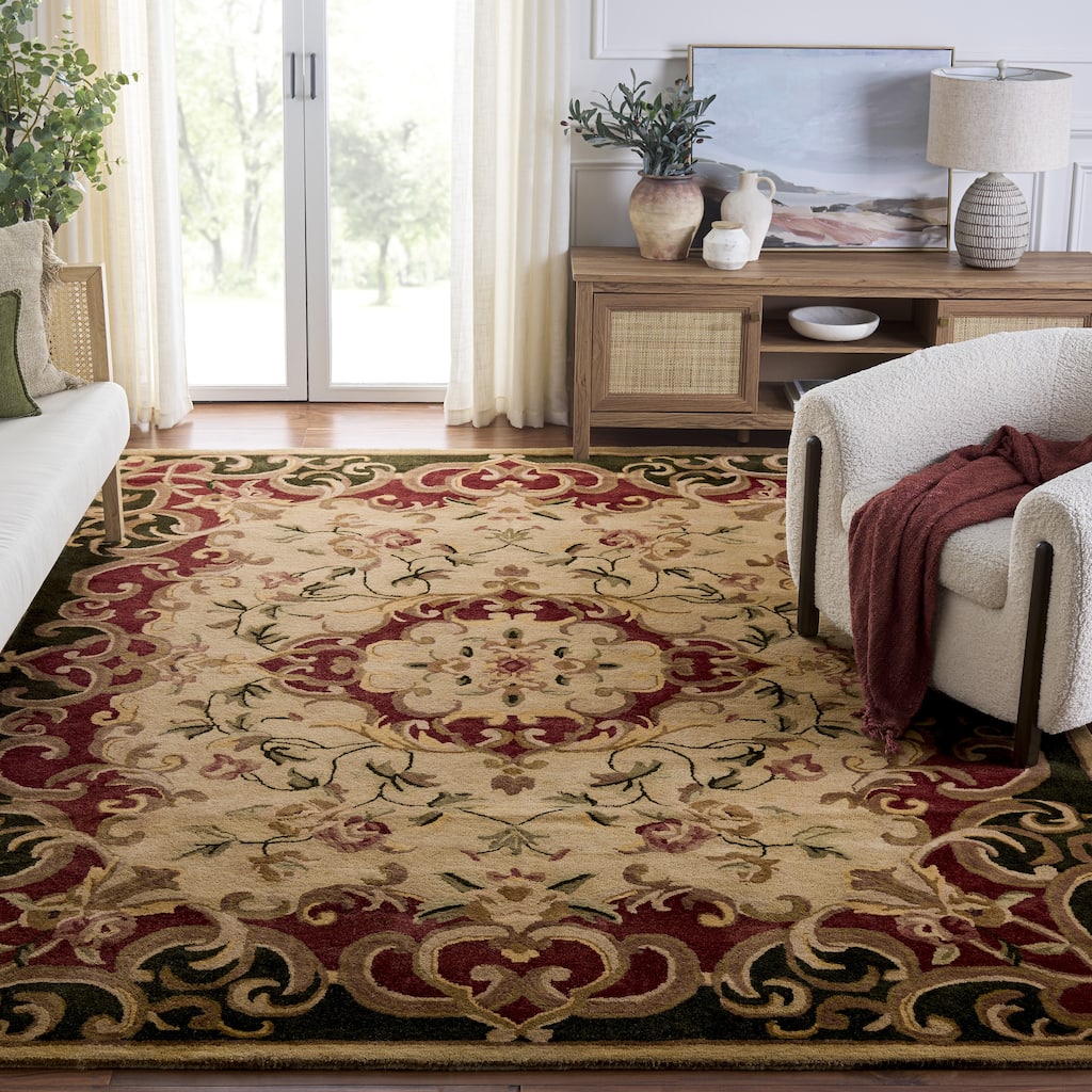 SAFAVIEH Handmade Classic Selvaggia Traditional Oriental Wool Rug