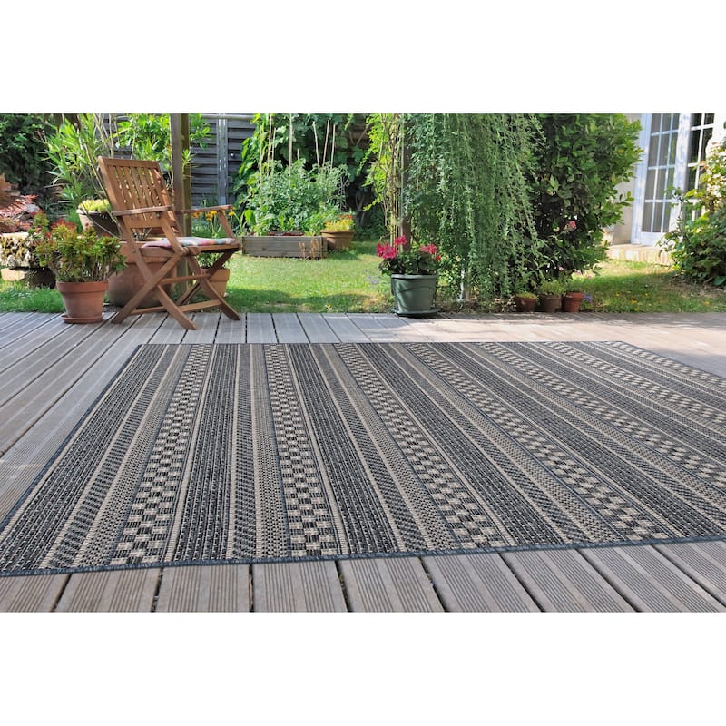 World Rug Gallery Bohemian Geometric Stripe Indoor/Outdoor Area Rug