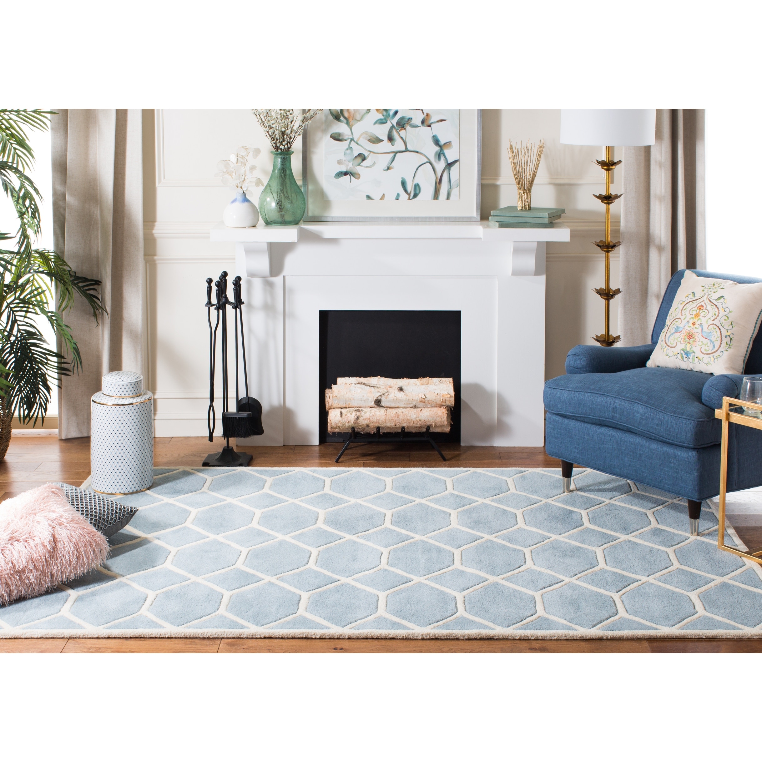 SAFAVIEH Handmade Chatham Urtza Modern Wool Rug
