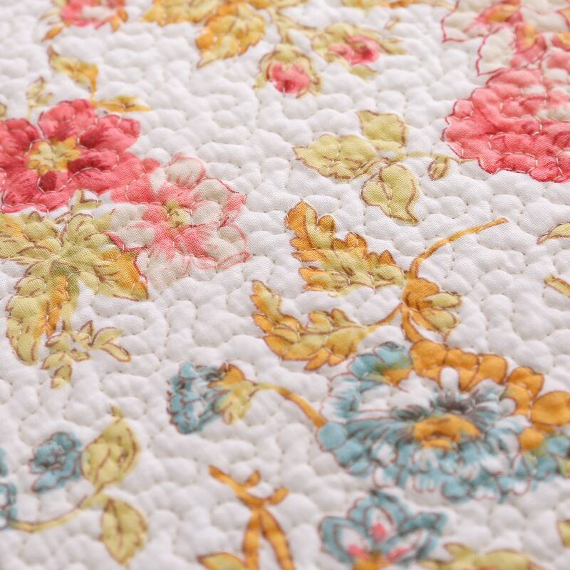 S&S Tania Floral Patchwork Print Reversible 3 Piece Cotton Quilt Set