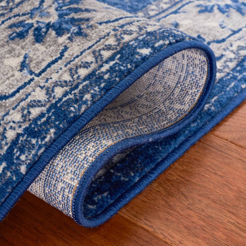 SAFAVIEH Brentwood Taisi Traditional Rug