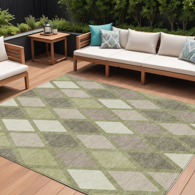 HomeRoots Geometric Transitional Rectangle Outdoor Rug
