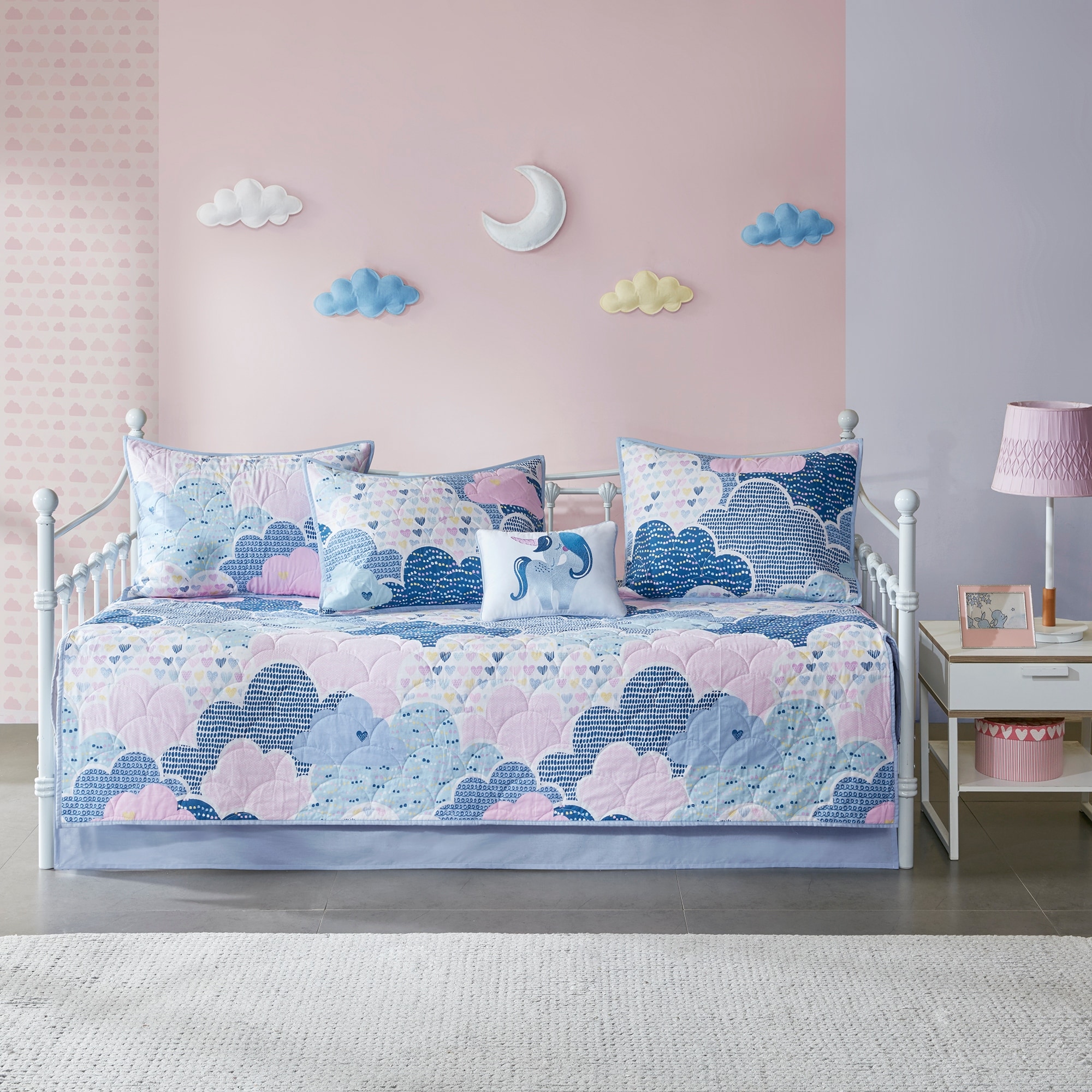 Intelligent Design Kids Cloud 6 Piece Cotton Reversible Daybed Set