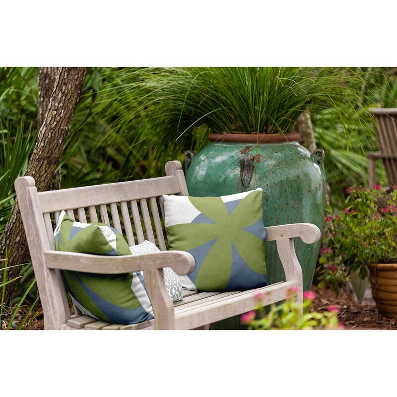 Bold Flower Polyester Indoor/Outdoor Pillow