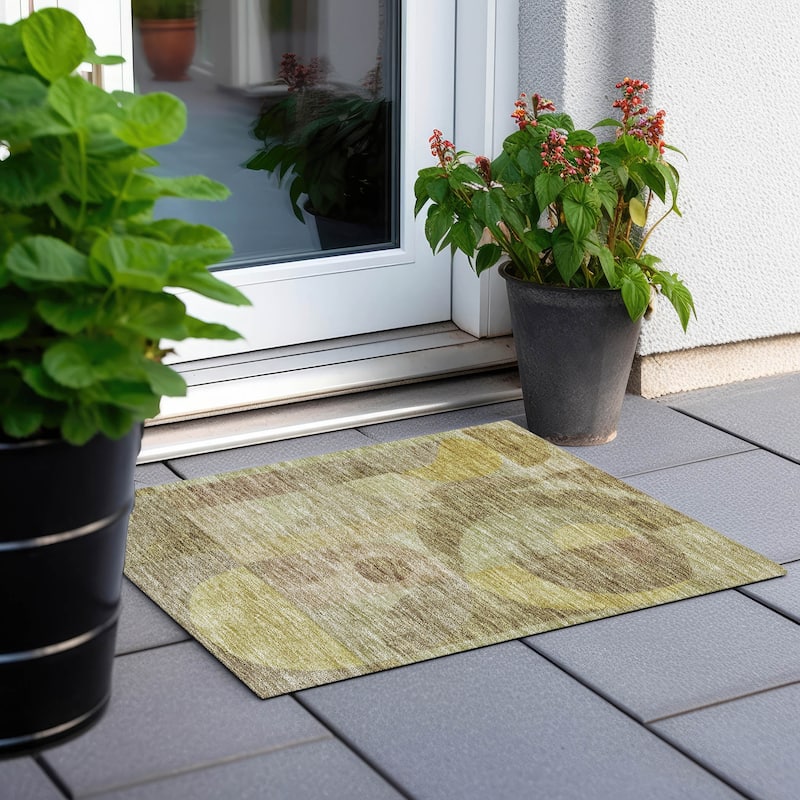Machine Washable Indoor/ Outdoor Contemporary Geo Chantille Rug