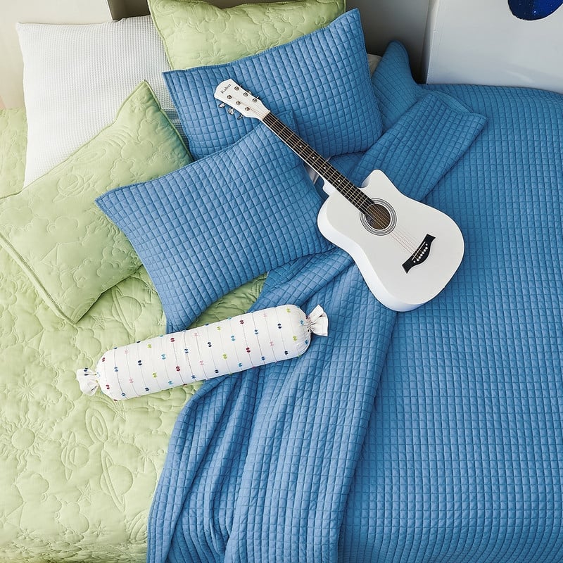 Wonderful Waffle Quilt Set 3 Piece Solid Bedding Set for Kids