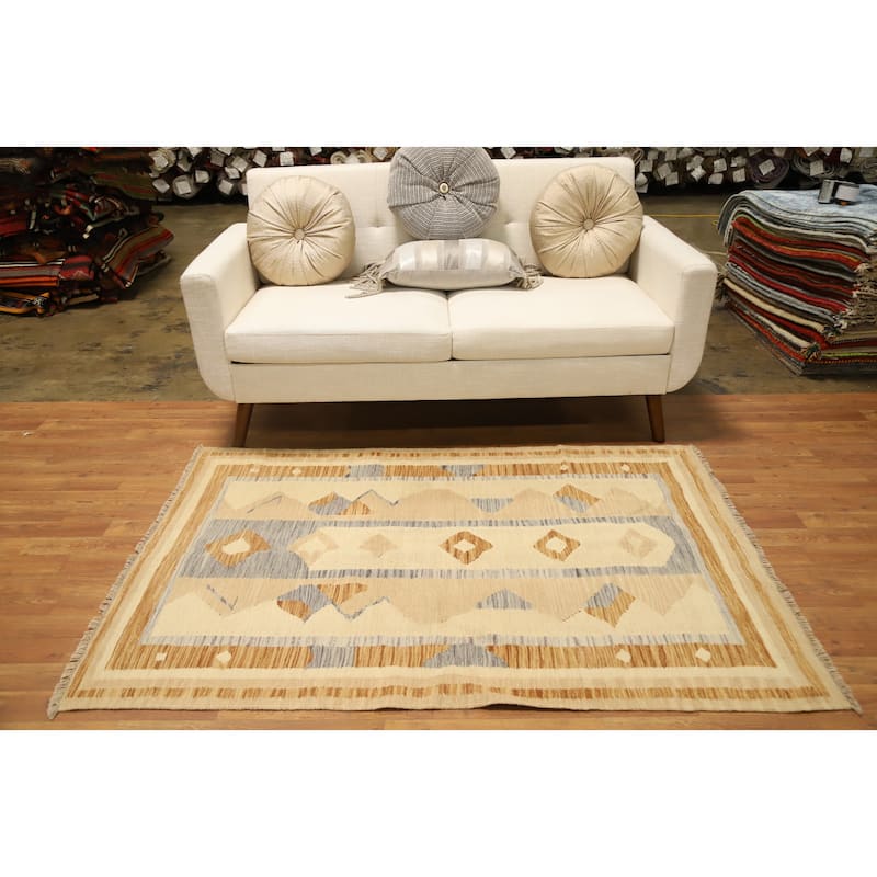 Hand Woven Oriental 100% Wool Carpet Southwestern Tribal Beige & Ivories Kilim Area Rug - 5' 6'' X 3' 8''