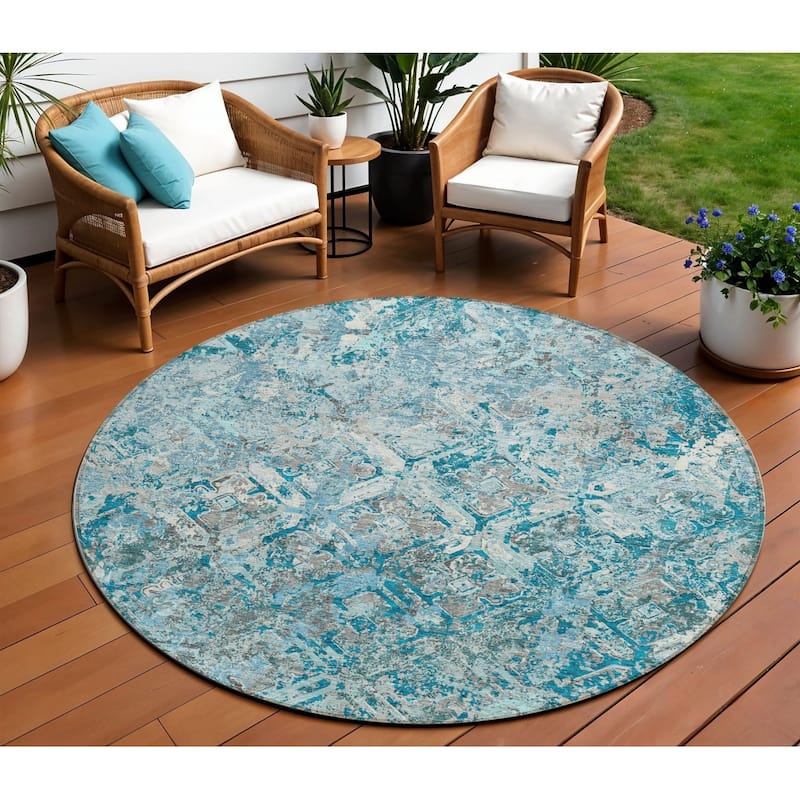 HomeRoots Geometric Transitional Rectangle Outdoor Rug - 8' Round