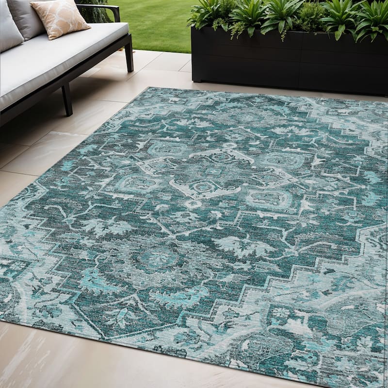 HomeRoots Oriental Traditional Rectangle Outdoor Rug - 5' X 8'