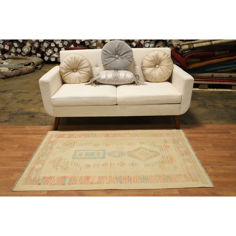 Hand Woven Oriental 100% Wool Carpet Southwestern Tribal Beige & Ivories Kilim Area Rug - 5' 1'' X 3' 2''