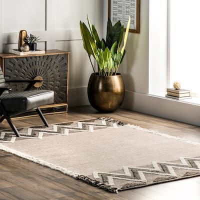 Nuloom Dylan Textured Wool Modern Shaggy Fringe Area Rug
