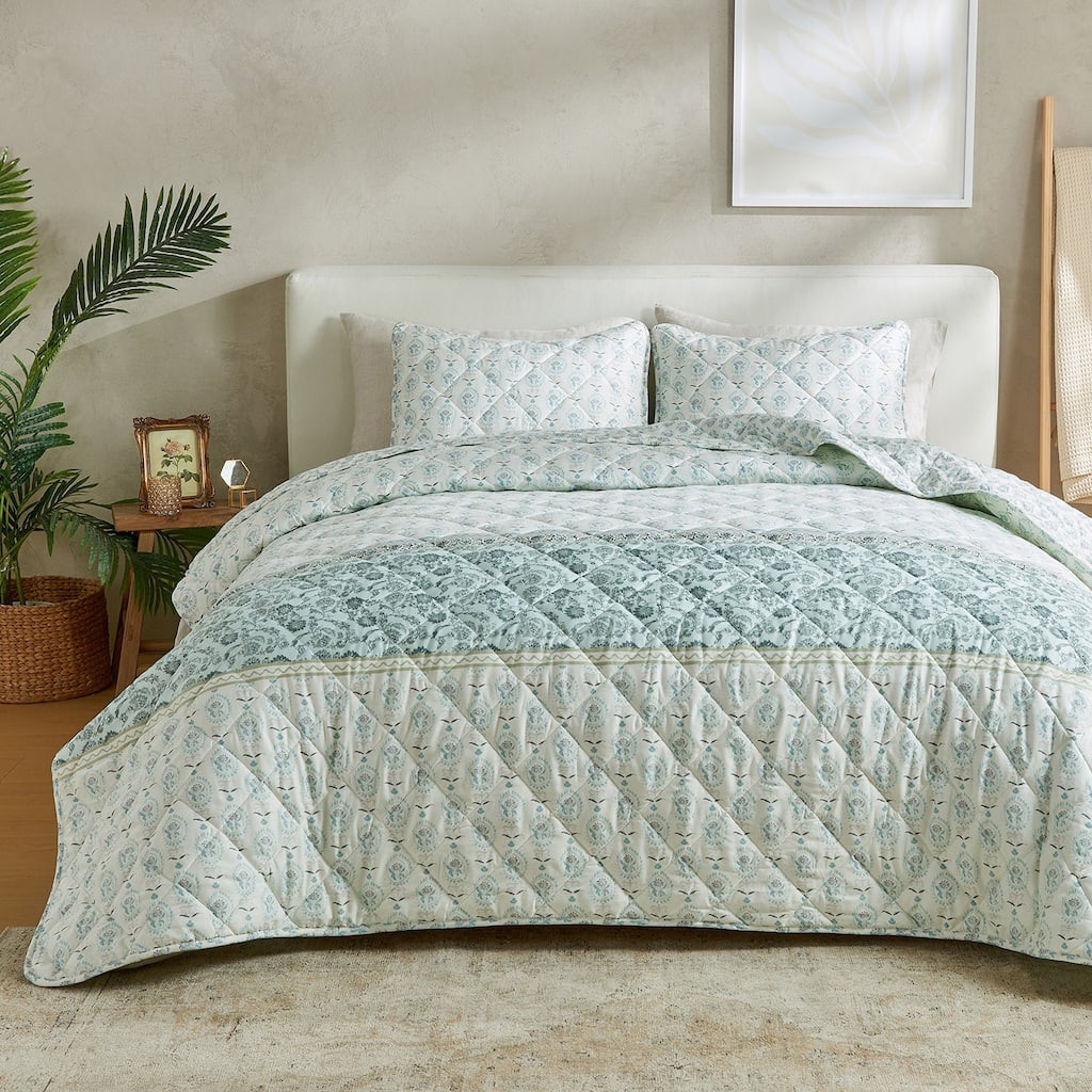 Patina Vie Maison Vintage Floral Printed Quilt Set with Shams