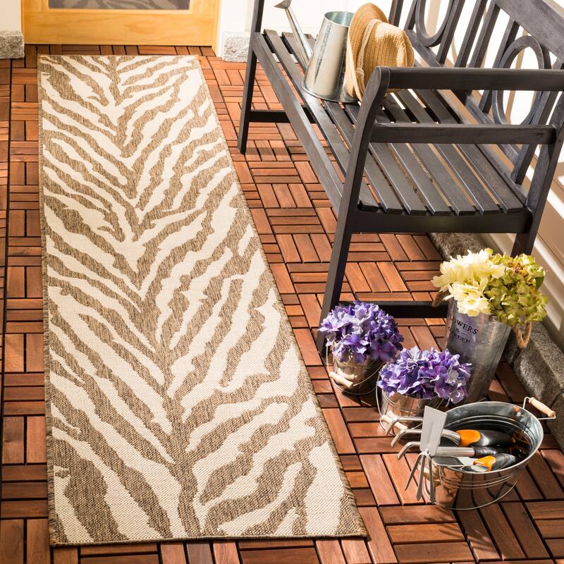 SAFAVIEH Beach House Horacia Indoor/ Outdoor Waterproof Patio Backyard Rug