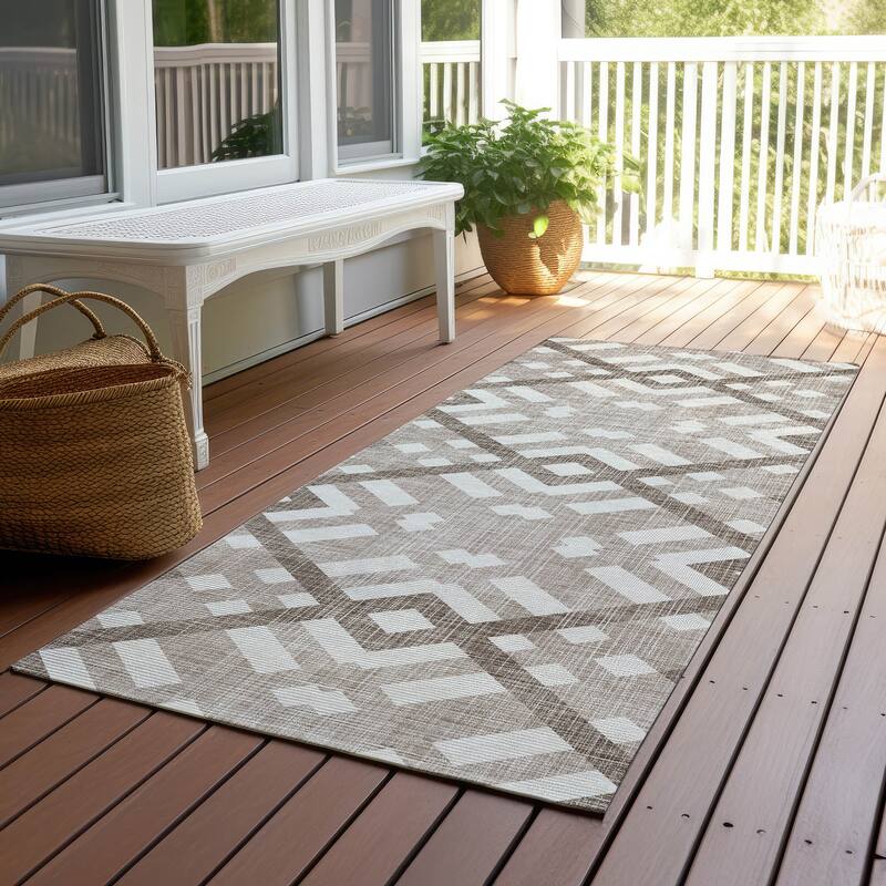 Machine Washable Indoor/ Outdoor Chantille Contemporary Trellis Rug