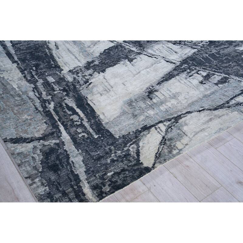 EXQUISITE RUGS Floor Art Hand-knotted Bamboo Silk Silvery/Dark Grey Area Rug.