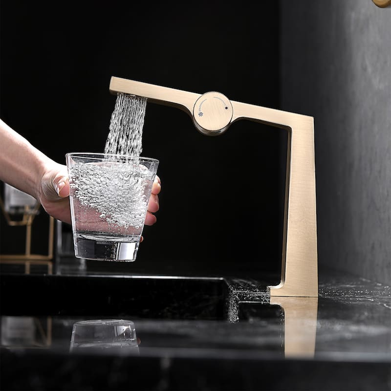 Rbrohant Single Handle Bathroom Faucets, Creative Water Outlet Design Single Hole Bathroom Sink Faucet