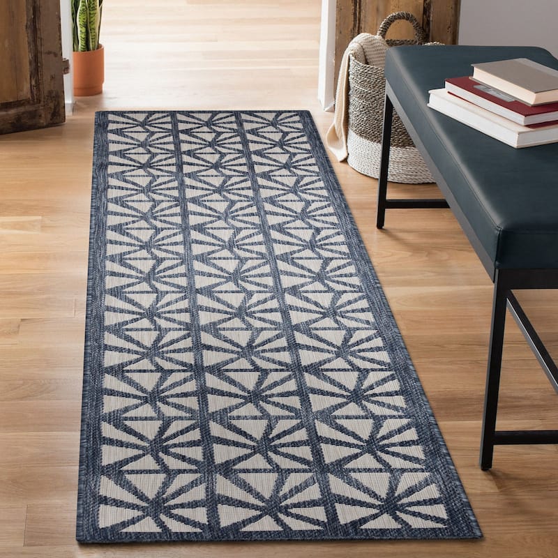 Liora Manne Carmel Tonga Tile Indoor/Outdoor Rug