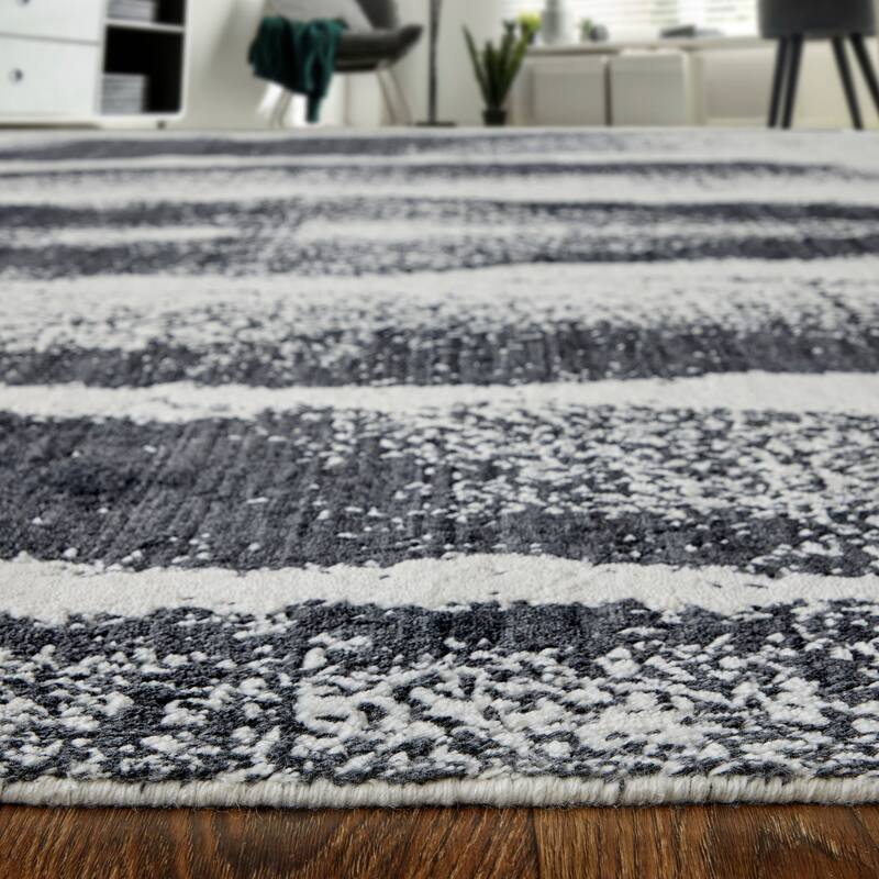 Grand Bazaar Eshwar Hand Woven Abstract Modern Area Rug