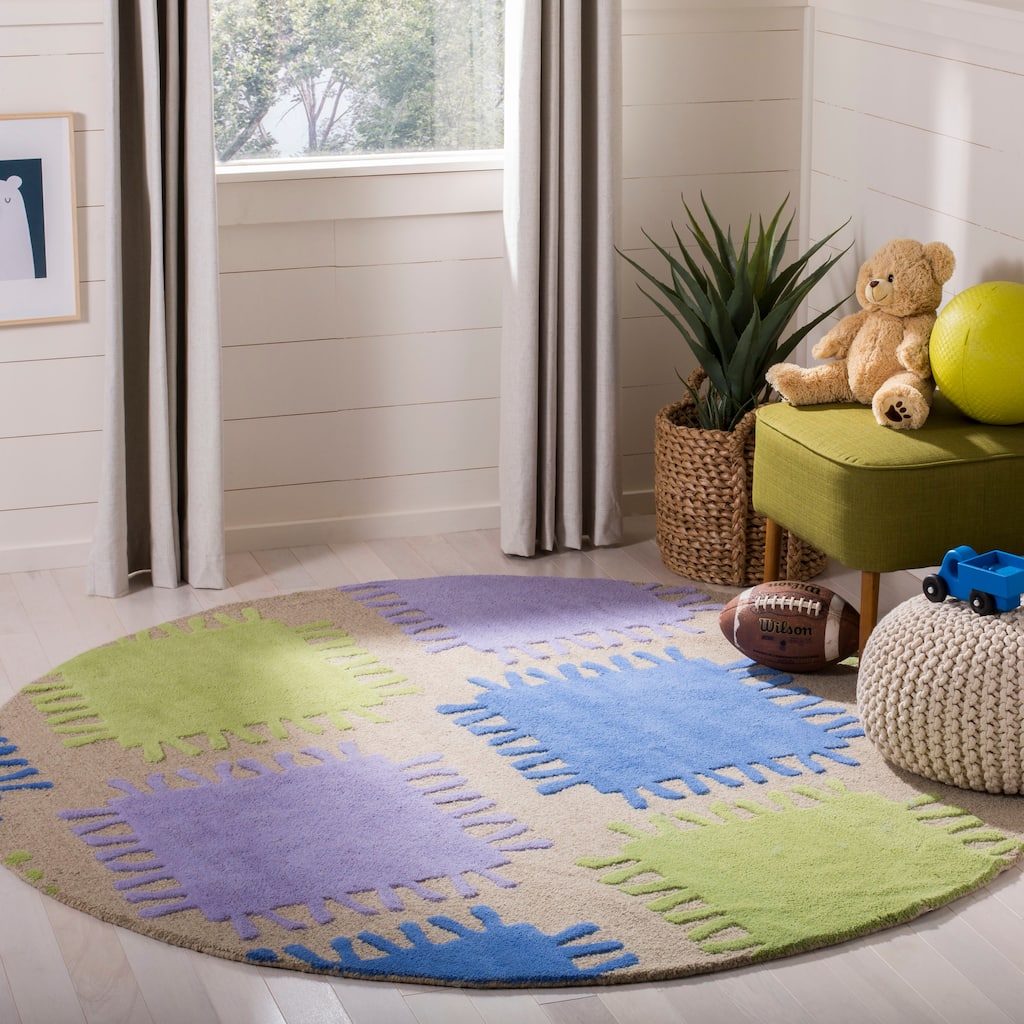 SAFAVIEH Handmade Children's Patches Sydnee Beige New Zealand Wool Rug