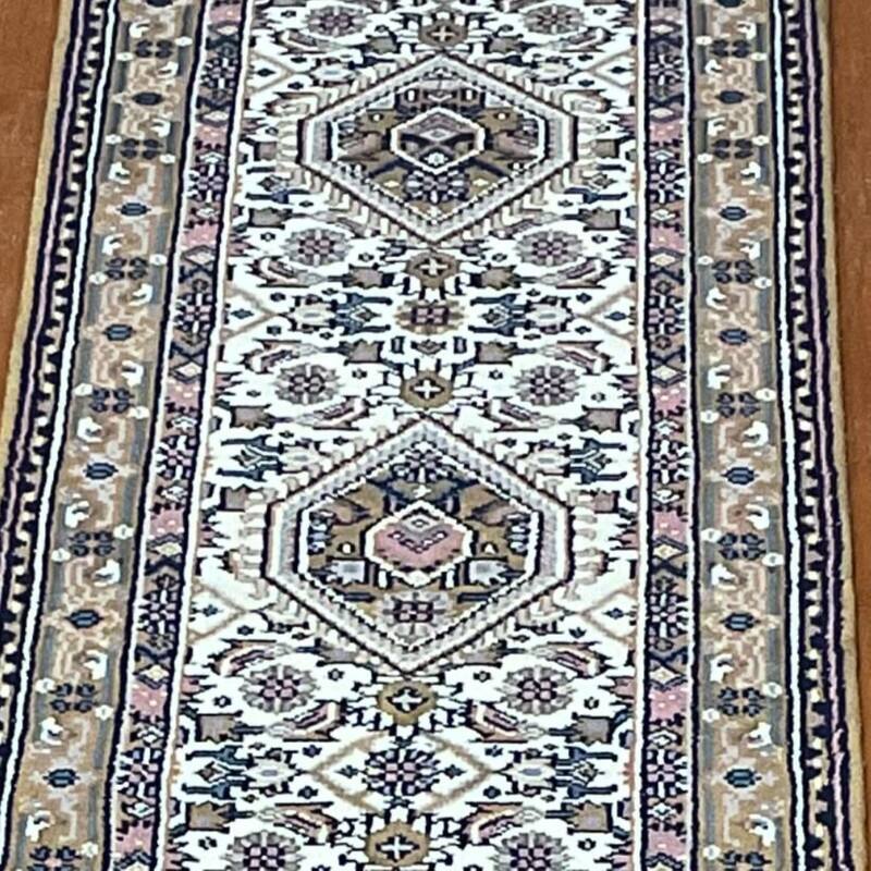HERAT ORIENTAL Handmade Medallion Bidjar Wool Runner Rug - 2'9 x 12'