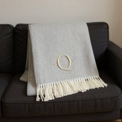 HomeRoots 55" X 70" Gray And White Herringbone Cotton Blend Q Initial Throw Blanket with Tassels And Embroidery