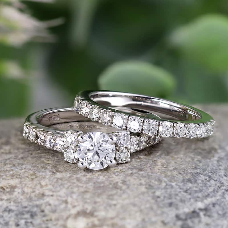 Auriya Classic 1 1/2ctw Round Diamond Engagement Ring Set 14k Gold