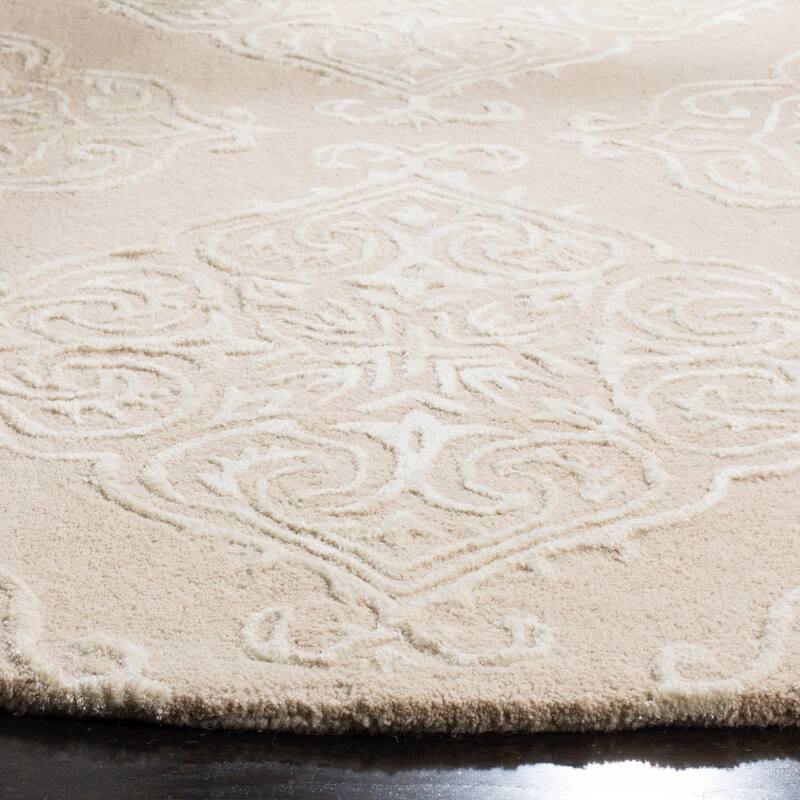 SAFAVIEH Handmade Glamour Graca Modern Viscose Rug