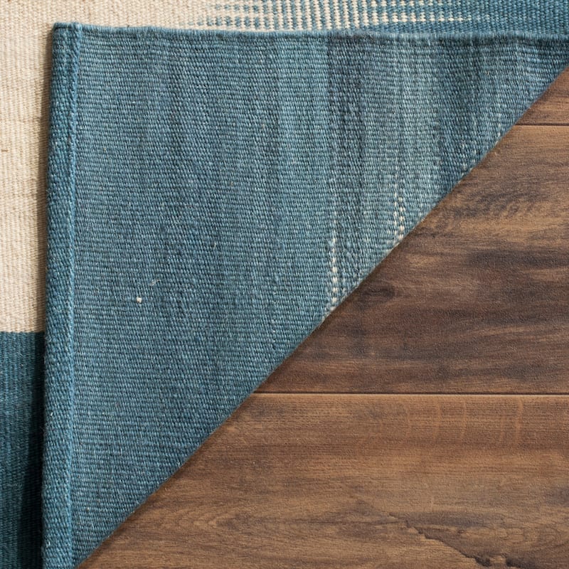 SAFAVIEH Handmade Flatweave Kilim Michele Wool Rug