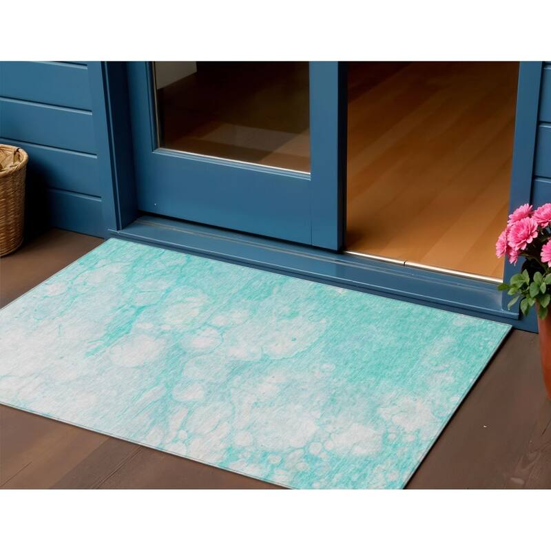 HomeRoots Abstract Transitional Rectangle Outdoor Rug - 3' x 5'