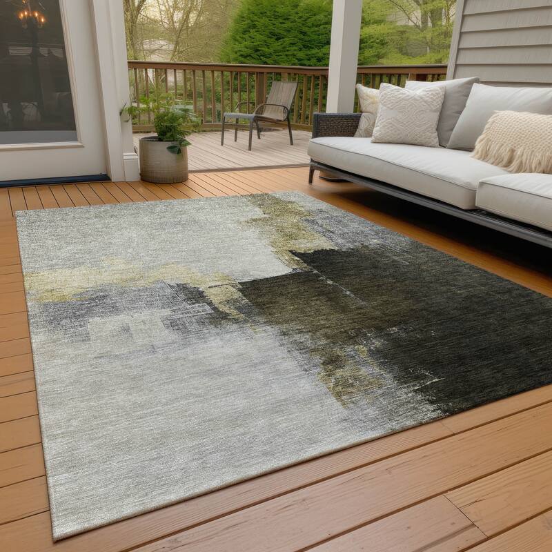 Machine Washable Indoor/ Outdoor Abstract Chantille Rug